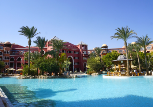 Blick auf den Pool im Grand Resort in Hurghada