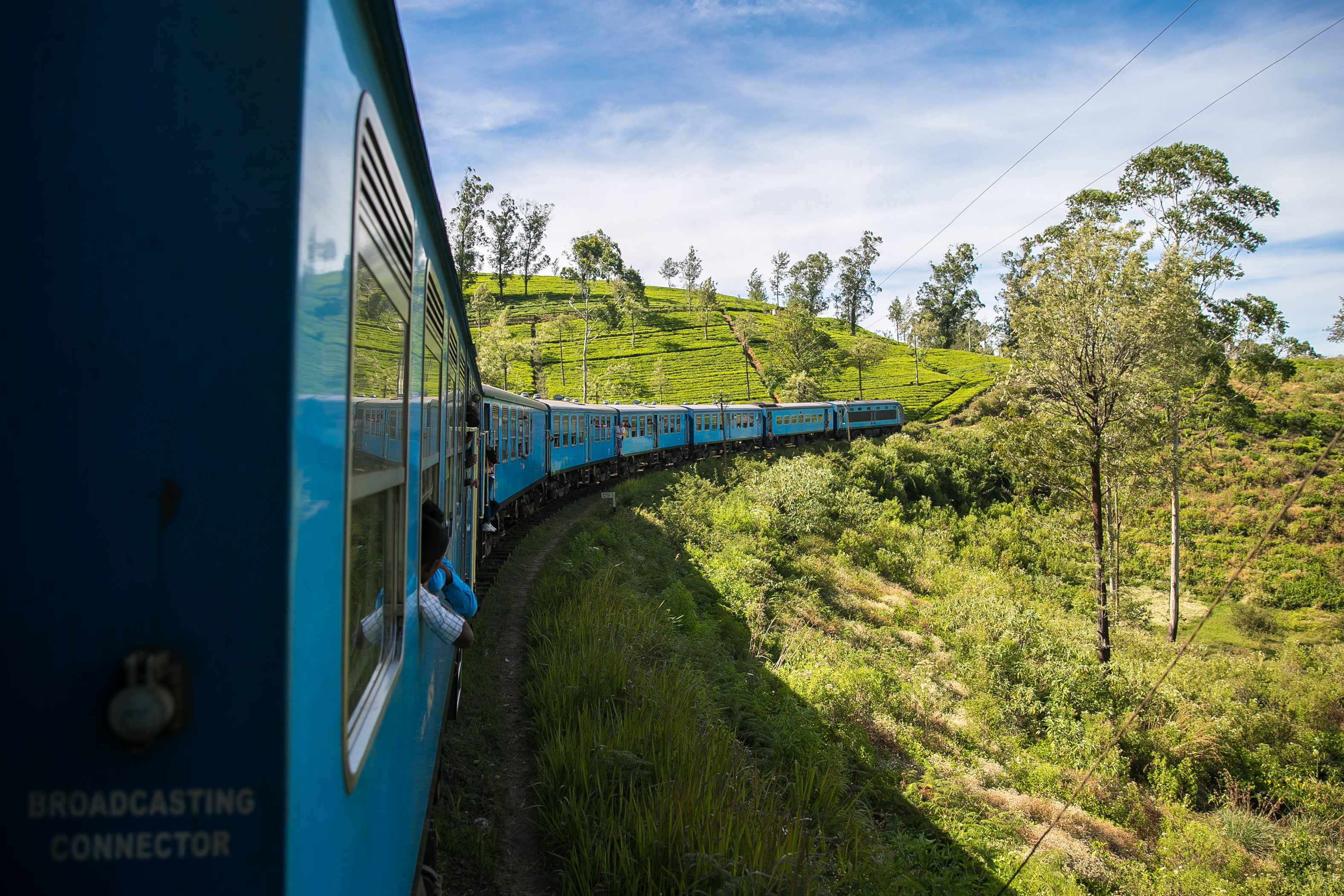 Fahre mit dem bekannten Zug in Sri Lanka