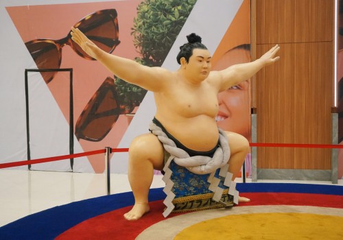 Statue eines Sumoringers