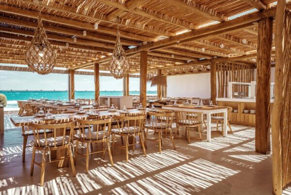 Bewertung des Mitsis Rinela Beach Resort & Spa - Schicke Bar
